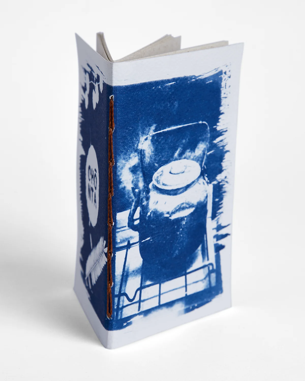 Libreta cianotipia serie Teteras costura 4